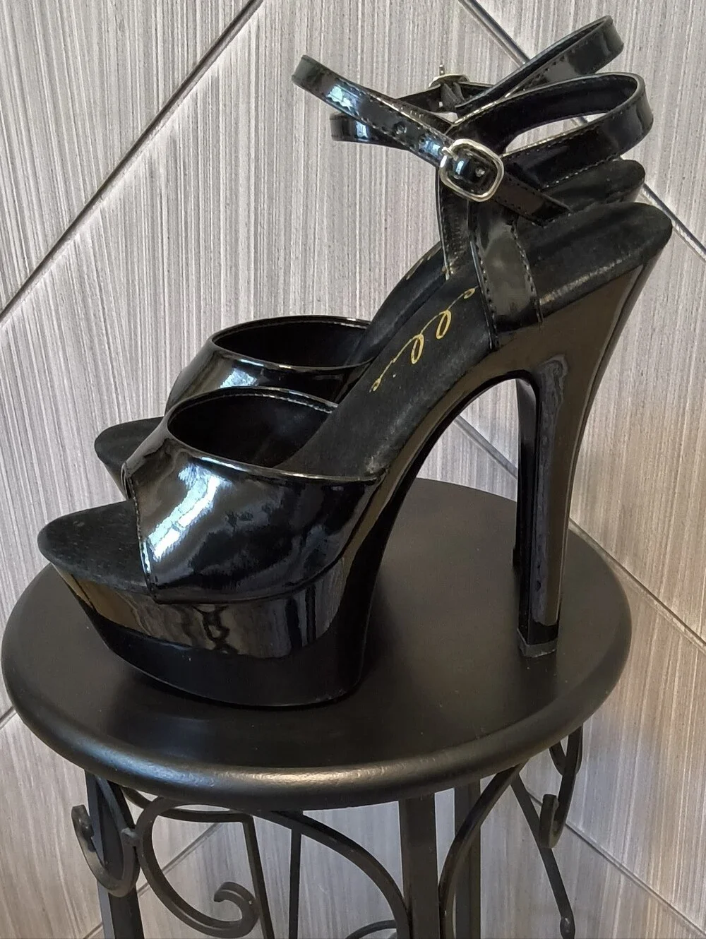 Ellie Black Patent Platform Stiletto Heels Ankle Strap Sexy Party Shoes Sz 7